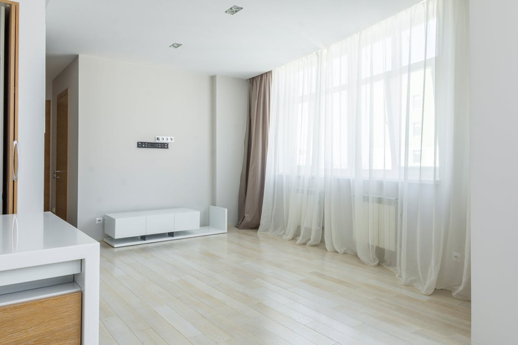 A room having hardwood flooring installed