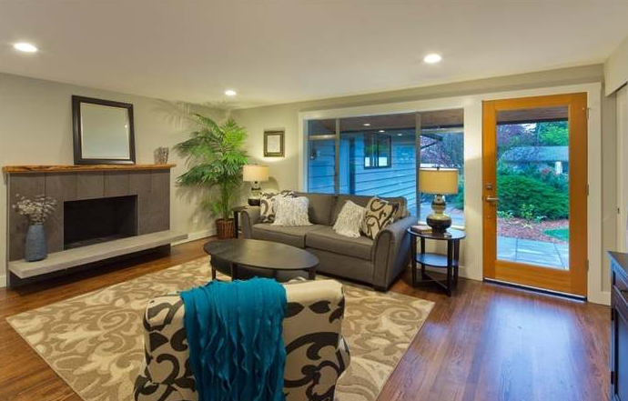 An image of hardwood floors 